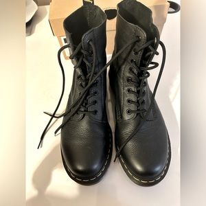 Dr Martens 1460 Pascal Virginia Leather Boots
